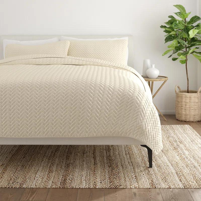 Antora Microfiber Modern & Contemporary Coverlet / Bedspread Quilt Set