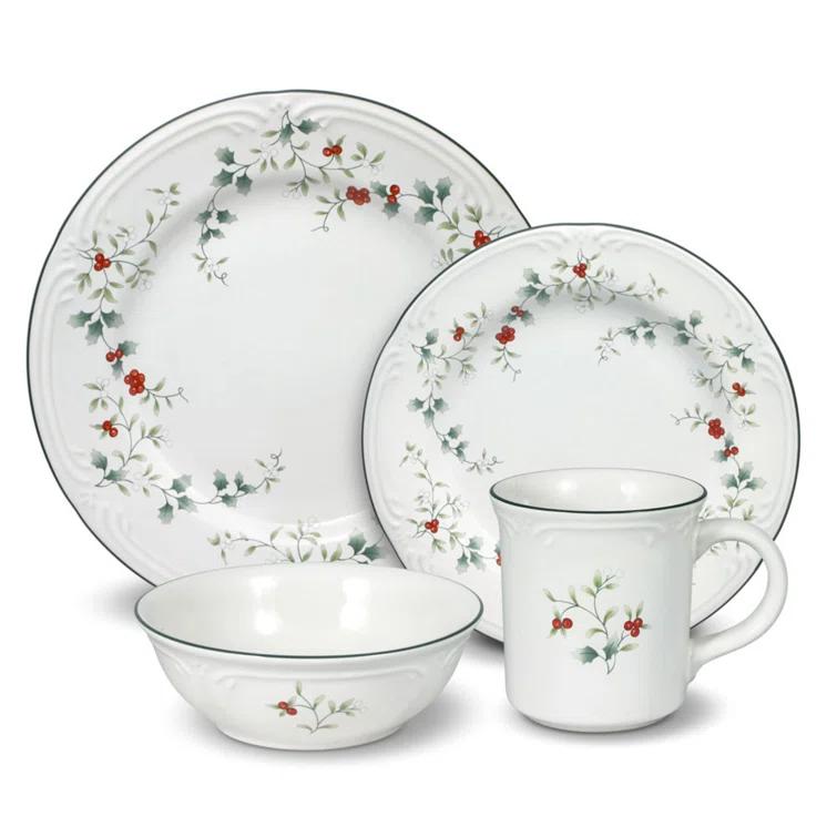 Pfaltzgraff Pfaltzgraff Winterberry 16-Piece Dinnerware Set, Service for 4