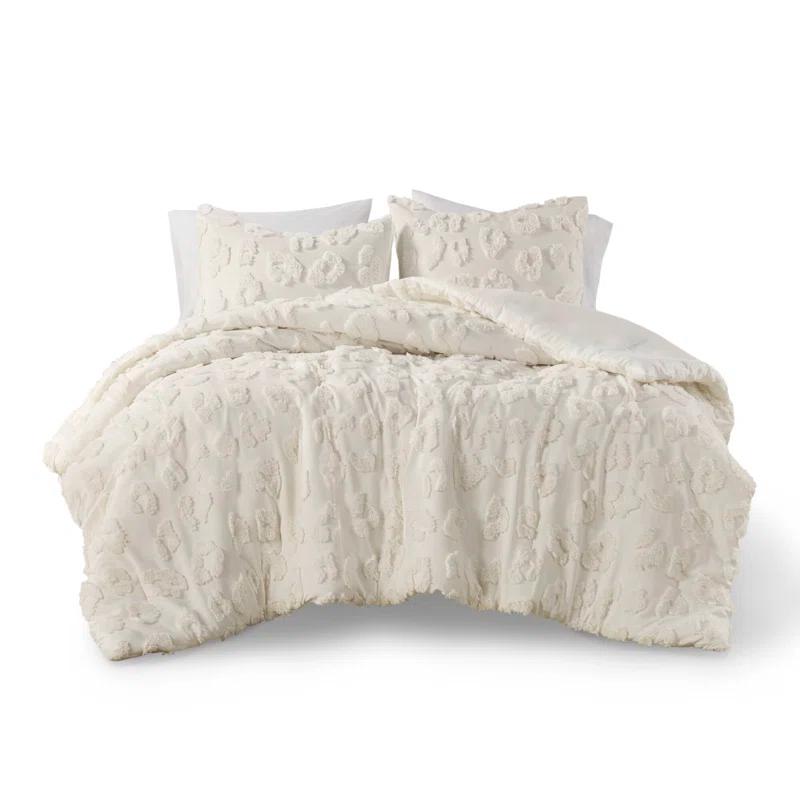 Intelligent Design Larissa Animal Chenille Comforter Set