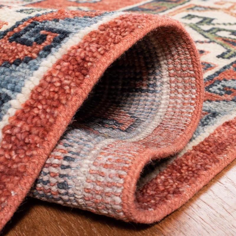 Safavieh Hand Knotted Wool Oriental Rug