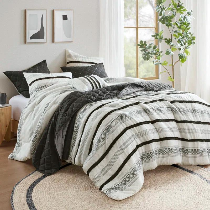 Madison Park Carolina 7 Piece Stripe Comforter And Quilt Set