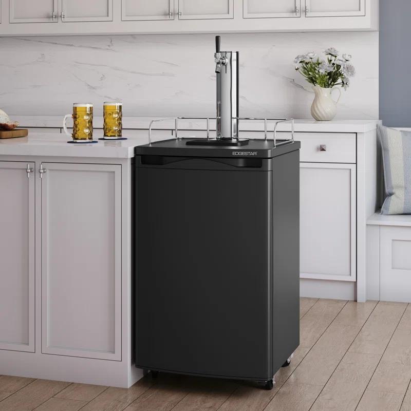 EdgeStar EdgeStar 4.9 Cubic Feet Single Tap Freestanding Kegerator with Adjustable Temperature