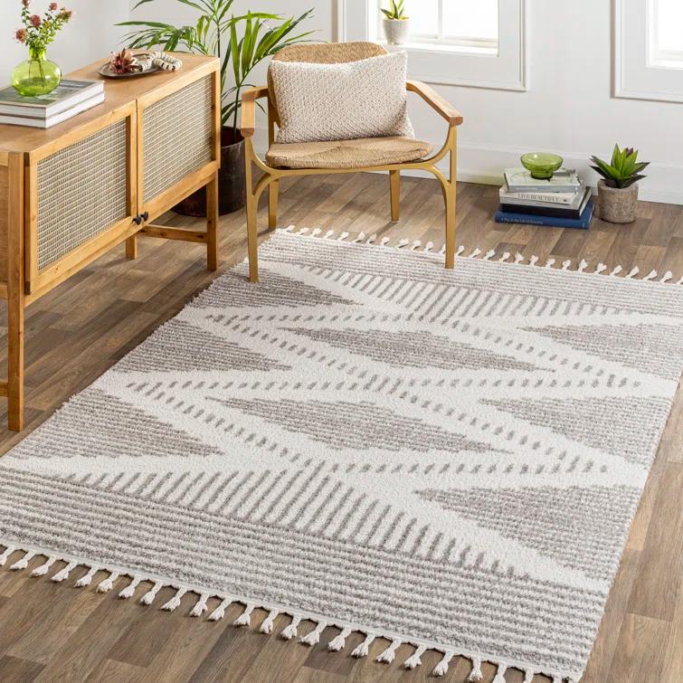 Union Rustic Hrinda Indoor Rug