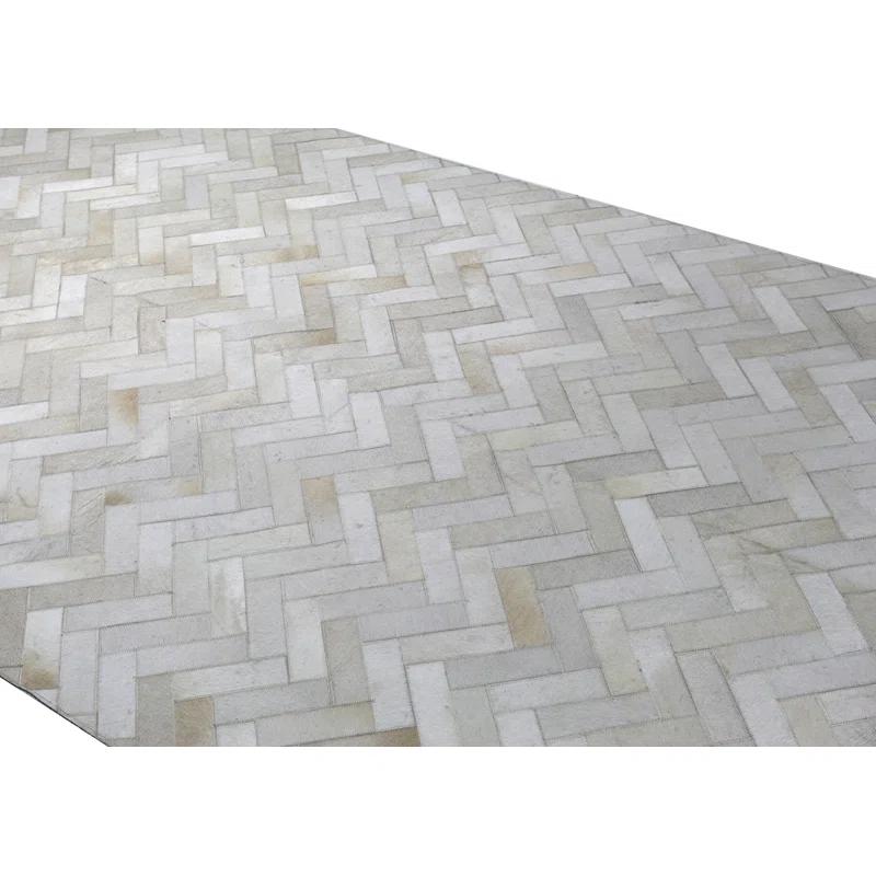 Darya Home Cowhide Chevron Indoor Rug