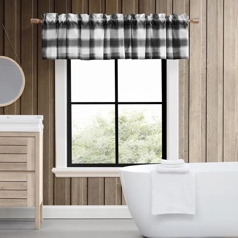 Eddie Bauer Eddie Bauer Canyon Plaid White Pole Top Window Valance