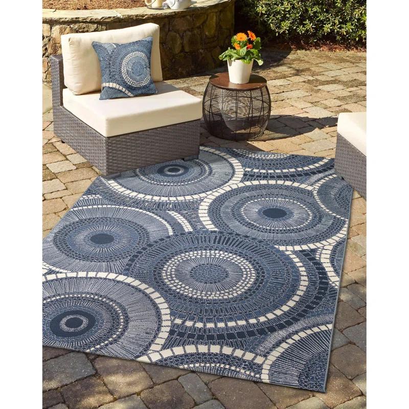 Liora Manne Marina Circles Indoor/Outdoor Pillow 18" X 18"