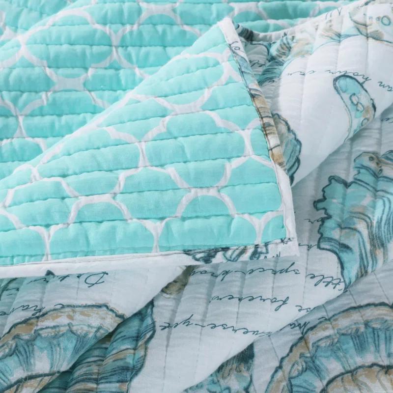Greenland Home Fashions Cruz Reversible Seashell and Starfish Quilt Set