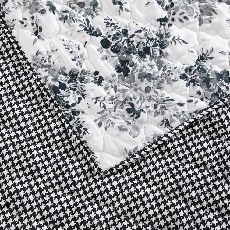 Betsey Johnson Florals Betsey Johnson Floral Vineyard Reversible Quilt Set