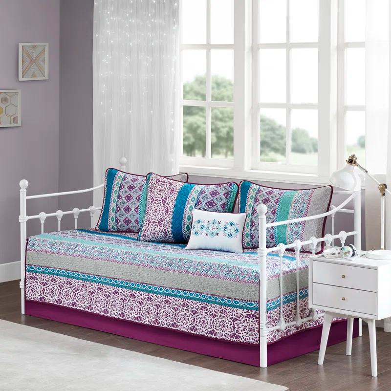 Intelligent Design Joni 6 Piece Boho Reversible Daybed Set