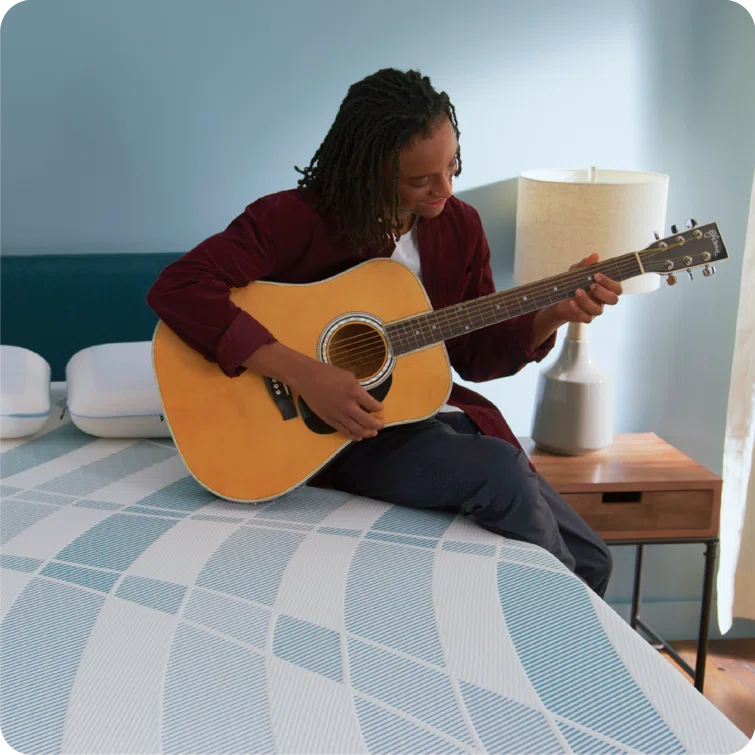 Sealy Sealy Dreamlife 14” Plush Hybrid Mattress-in-a-Box