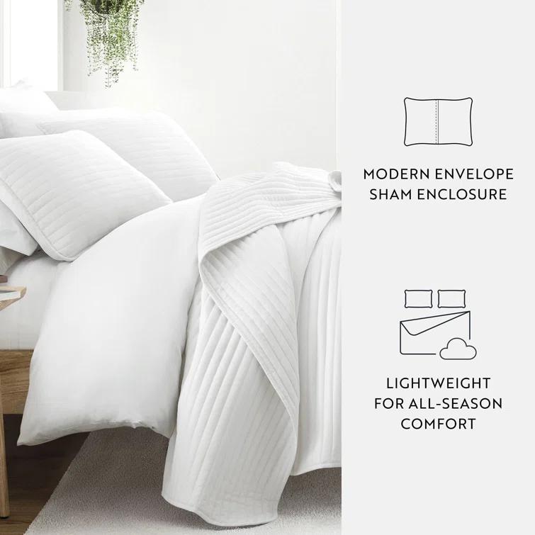 Becky Cameron Becky Cameron Lightweight All Season Stripe Stitch Quilt Set with Shams