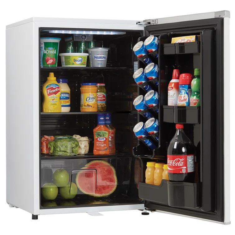 Danby Danby Classic Retro 4.4 Cubic Feet Freestanding Mini Fridge