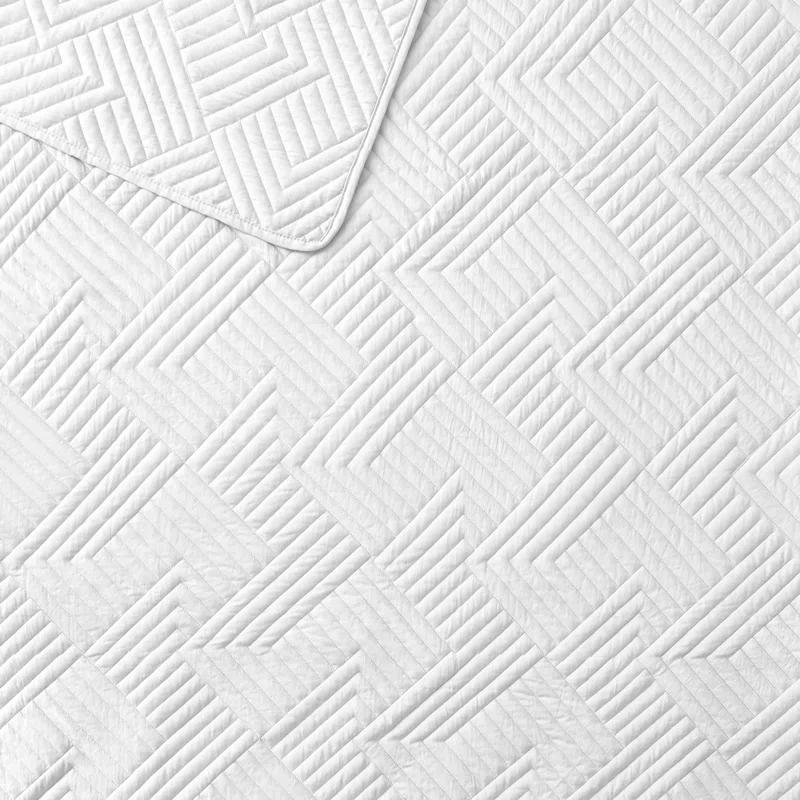 DESIGN STUDIO Garment Wash Grid All-Season Reversible Soft Microfiber Quilt Set