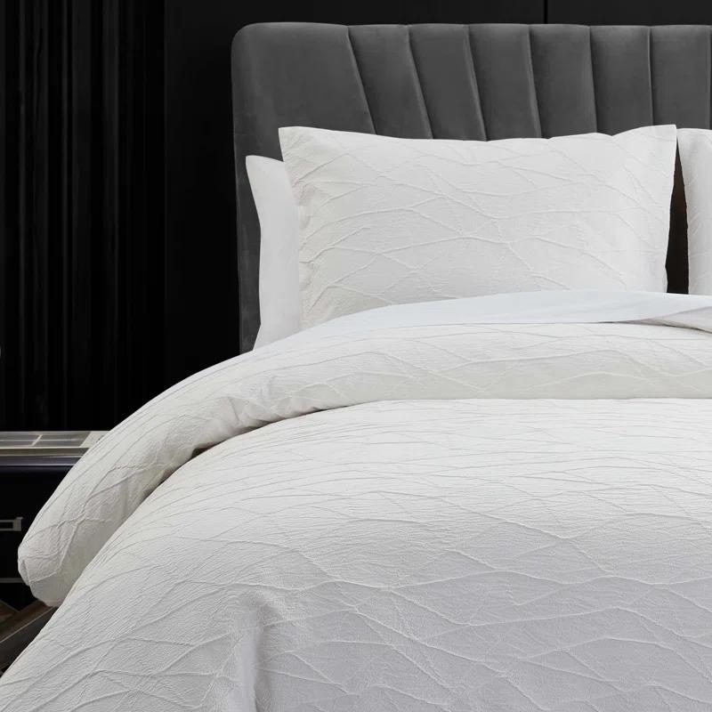 Vera Wang Vera Wang Abstract Crinkle White Comforter Set