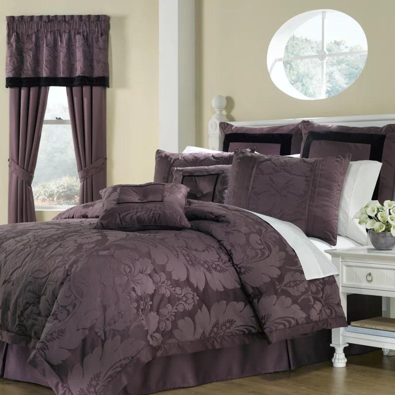Royal Heritage Home Modern & Contemporary Damask Bedding Set