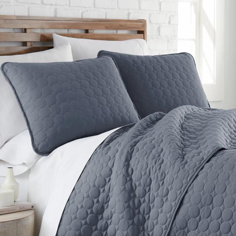SouthShore Fine Linens Southshore Fine Linens Lightweight Oversized Reversible Quilt Set with shams