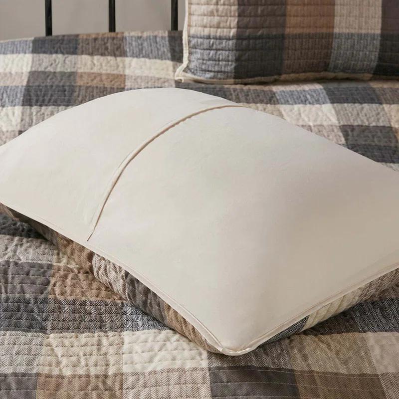 Madison Park Ridge 6 Piece Printed Herringbone Quilt Set with Throw Pillows