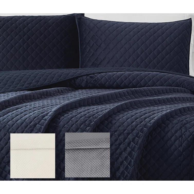 Royal Velvet Diamond Velvet Quilt Set
