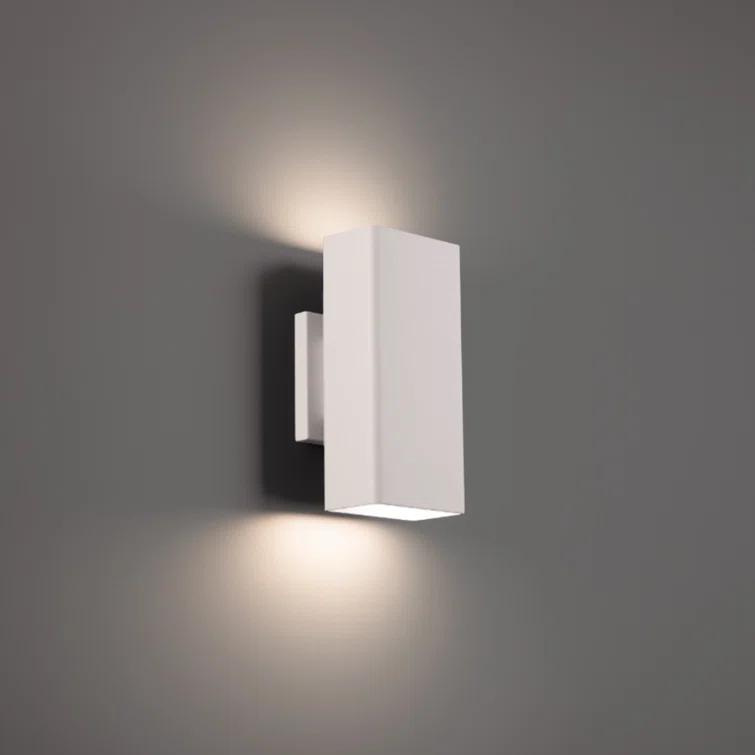 Edgey Aluminum LED Wall Light