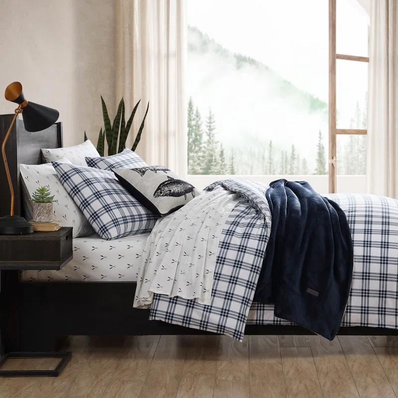 Eddie Bauer Arrowhead Eddie Bauer Basic Plaid Navy Cotton Percale Duvet Cover Set
