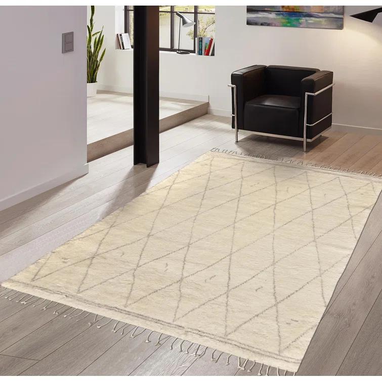 Casablanca Hand-Knotted Ivory/Brown Area Rug