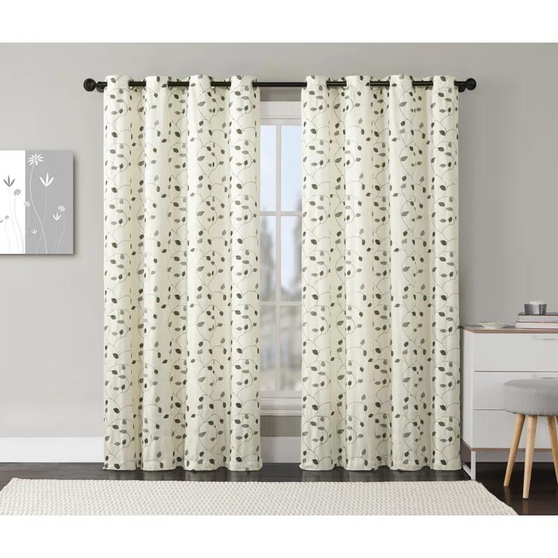 VCNY Lily Throw Blanket
