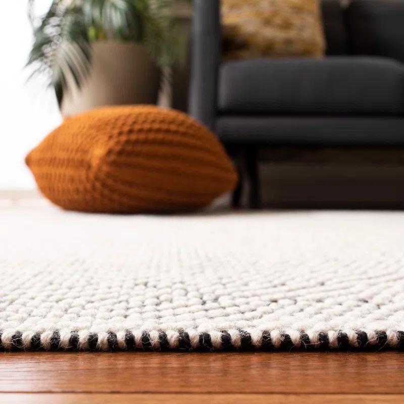 Gracie Oaks Matchett Hand Woven Wool Geometric Rug & Reviews | Wayfair