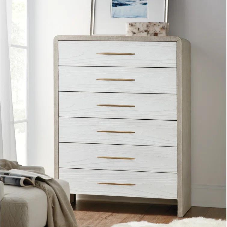 Hooker Furniture Cascade 40'' W 6 - Drawer Dresser