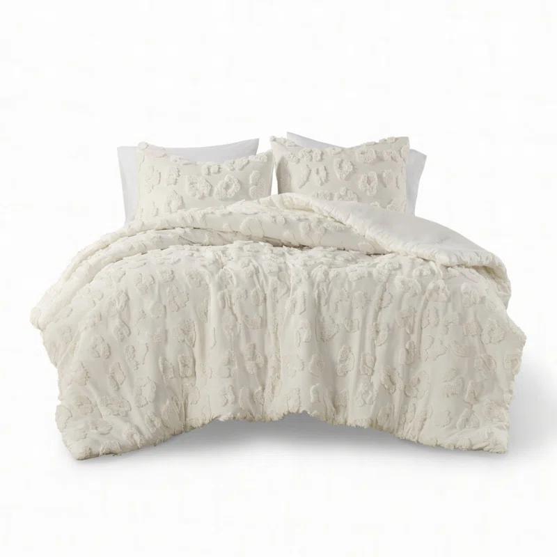Intelligent Design Larissa Animal Chenille Comforter Set