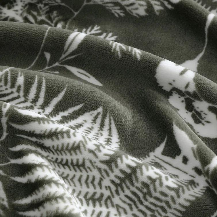 Eddie Bauer Eddie Bauer Printed Ultra Soft Plush Fleece Reversible Blanket