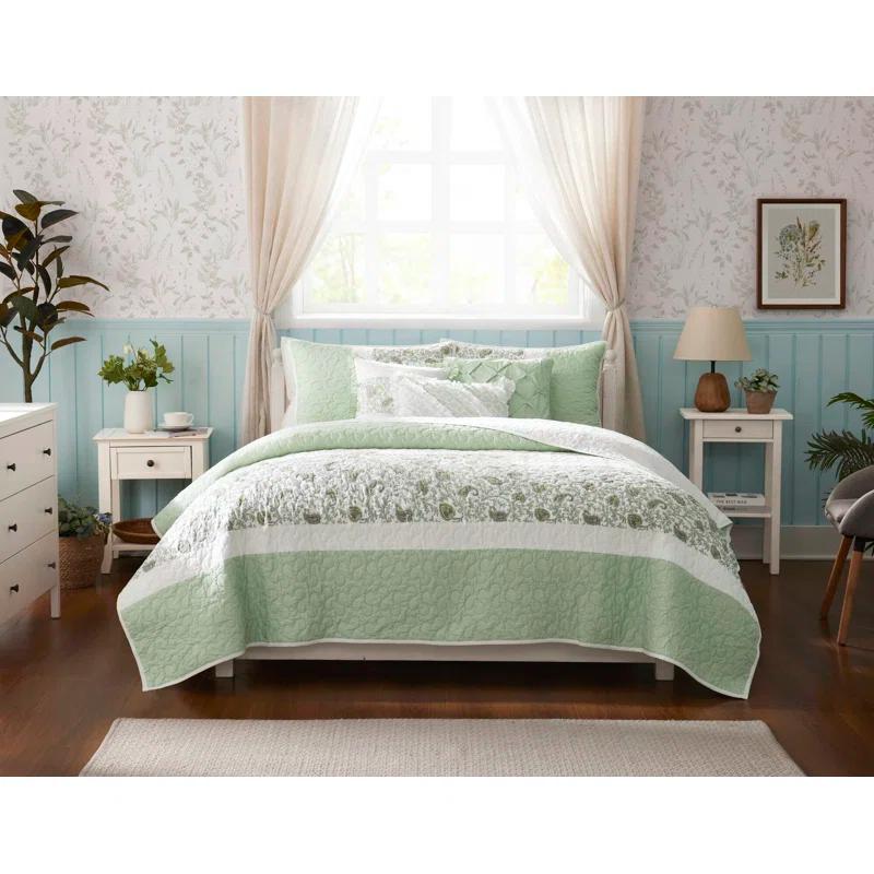 Madison Park Dawn 6 Piece Cotton Percale Quilt Set with Throw Pillows