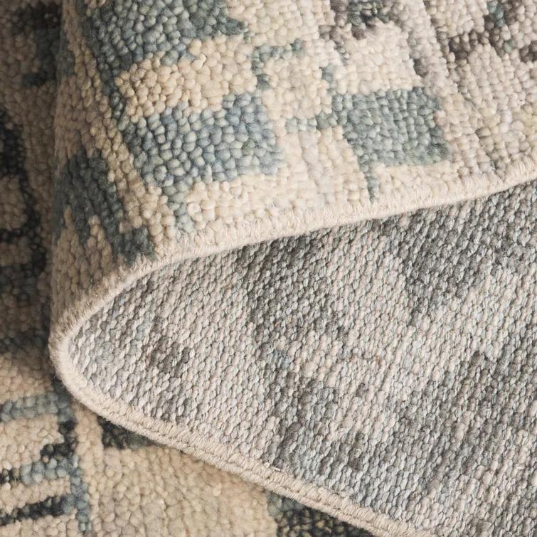 Safavieh Southwestern Hand Knotted Wool/Cotton Southwestern Rug in Gray