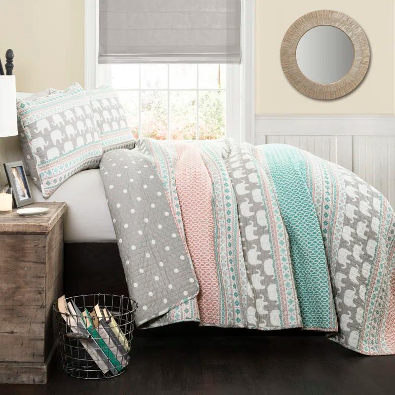 Torre & Tagus Uriel 4 - Piece Quilt Set