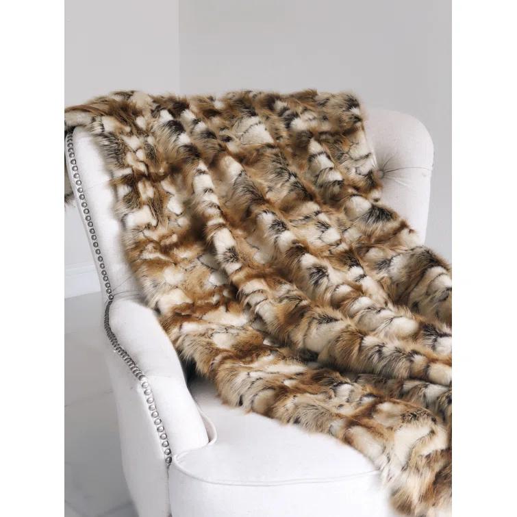Plutus Brands Knitted Throw Blanket