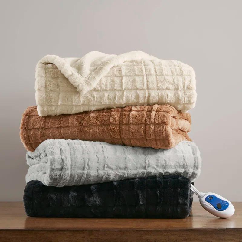 Beautyrest Beautyrest Zuri Oversized Heated Faux Fur Throw