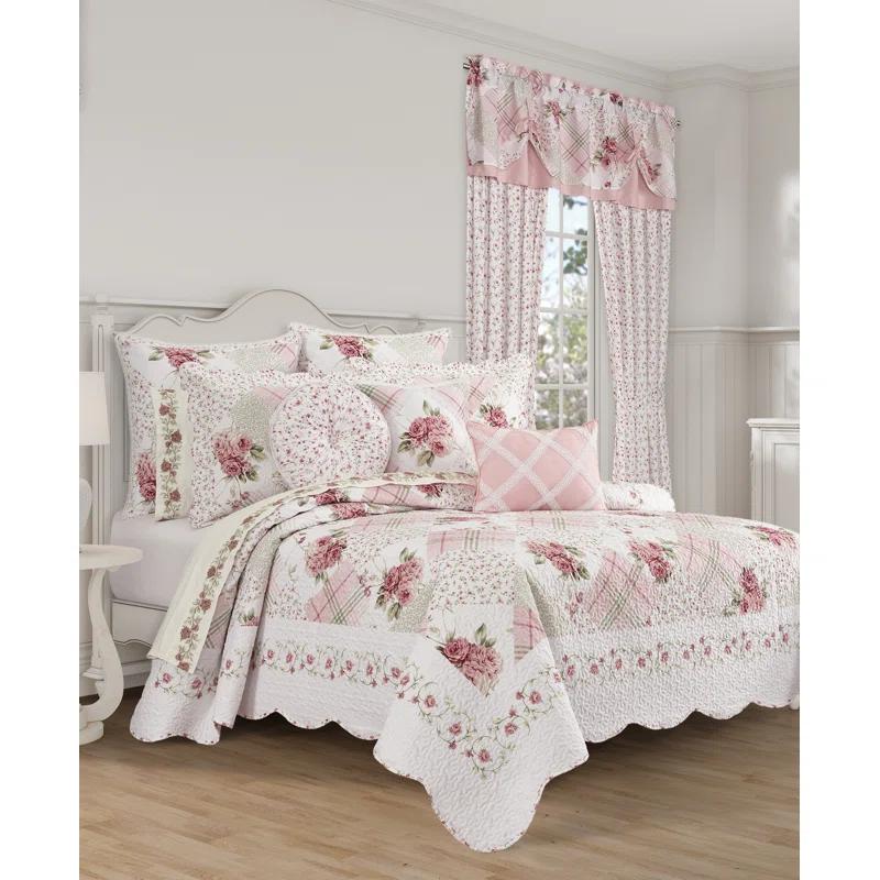 Royal Court Bungalow Quilt Set