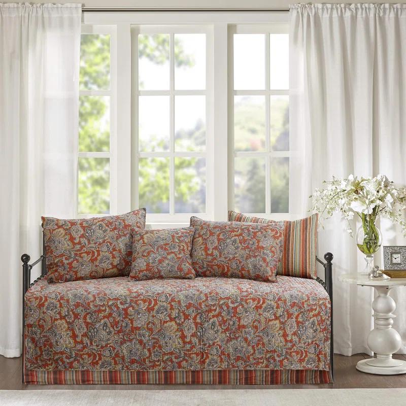 Traditional Cotton Paisley Quilt Set
