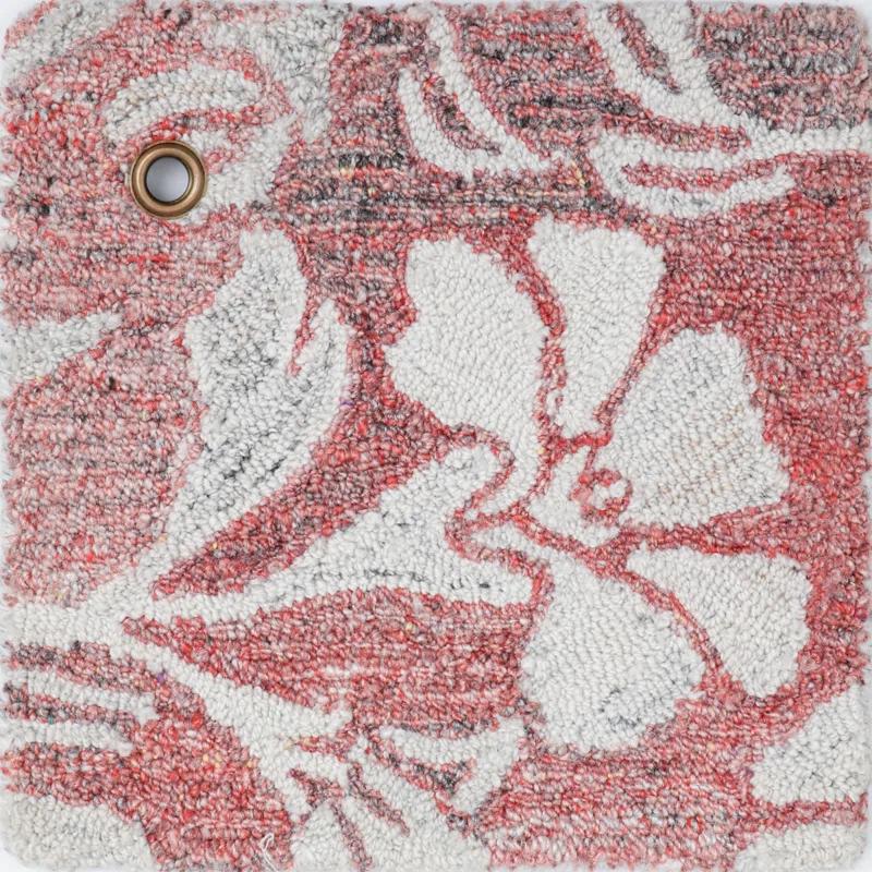 Camellia Floral Hand Tufted Polyester Indoor/Outdoor Area Rug in Coral/Ivory