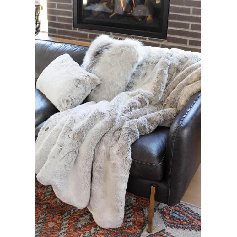 Donna Salyer's Fabulous-Furs Couture Collection Faux Fur Throw