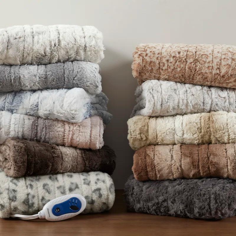 Beautyrest Beautyrest Zuri Oversized Heated Faux Fur Throw
