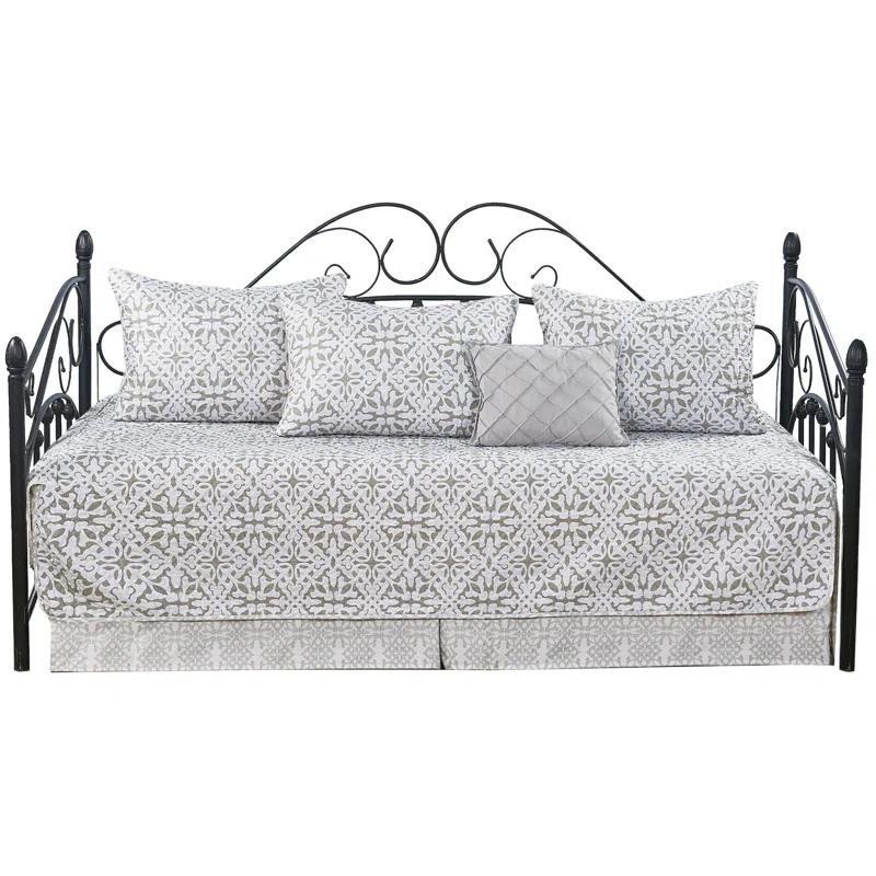 Home Soft Things Bellamy Quilted Quilt Set