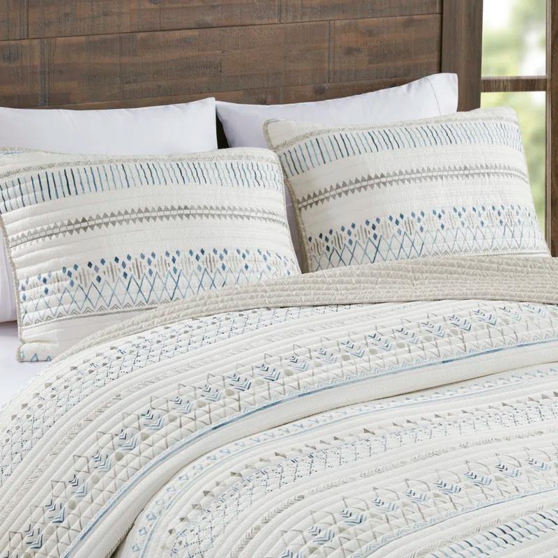 Madison Park Fraser 3 Piece Printed Seersucker Quilt Set