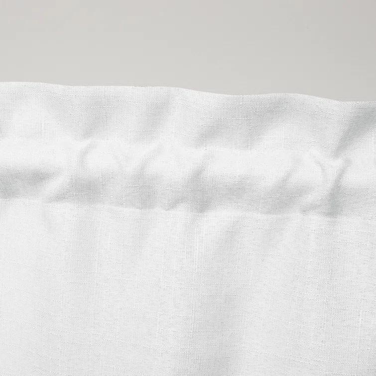 Amalgamated Textiles Exclusive Home Loha Light Filtering Rod Pocket Scalloped Valance