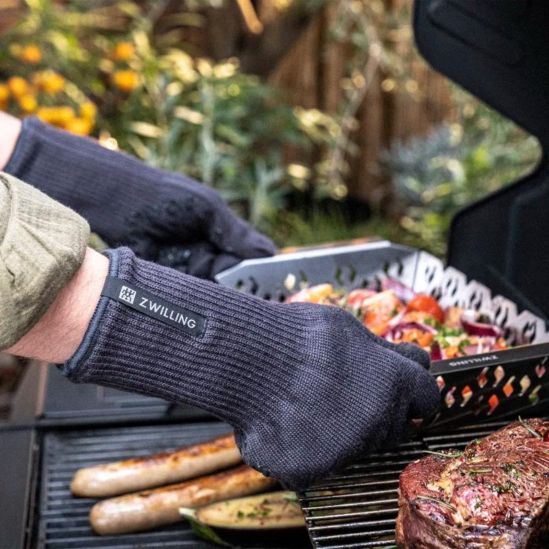 ZWILLING BBQ+ Heat Resistant Protection Grill Gloves