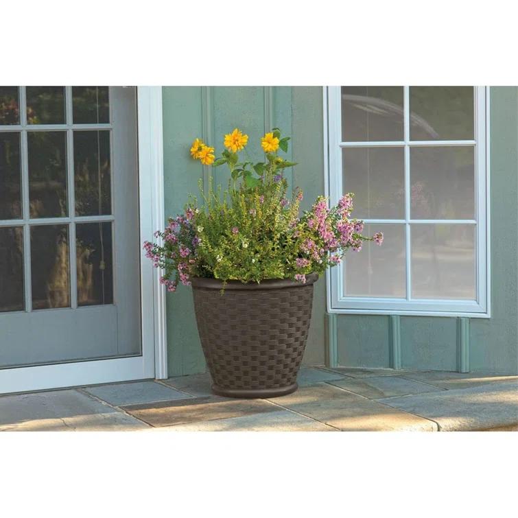 Suncast Pot Planter