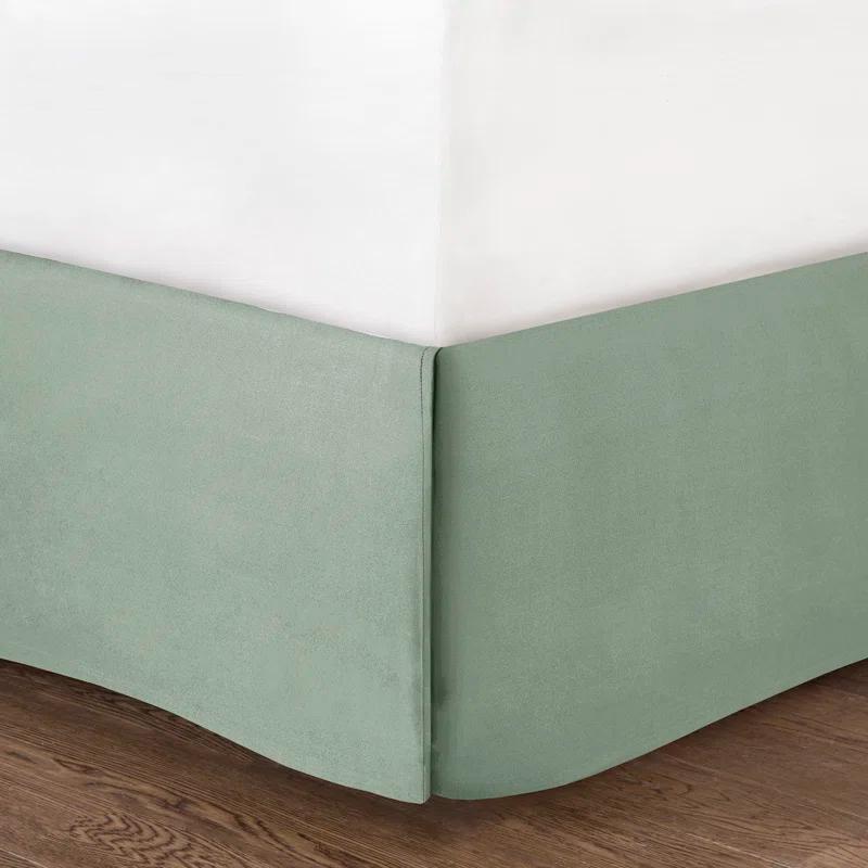 Tuscany Scalloped Edge Quilt Set