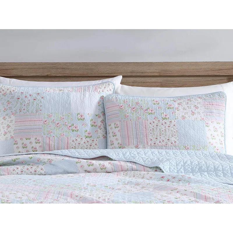 Holly Cotton Patchwork Quilt Set