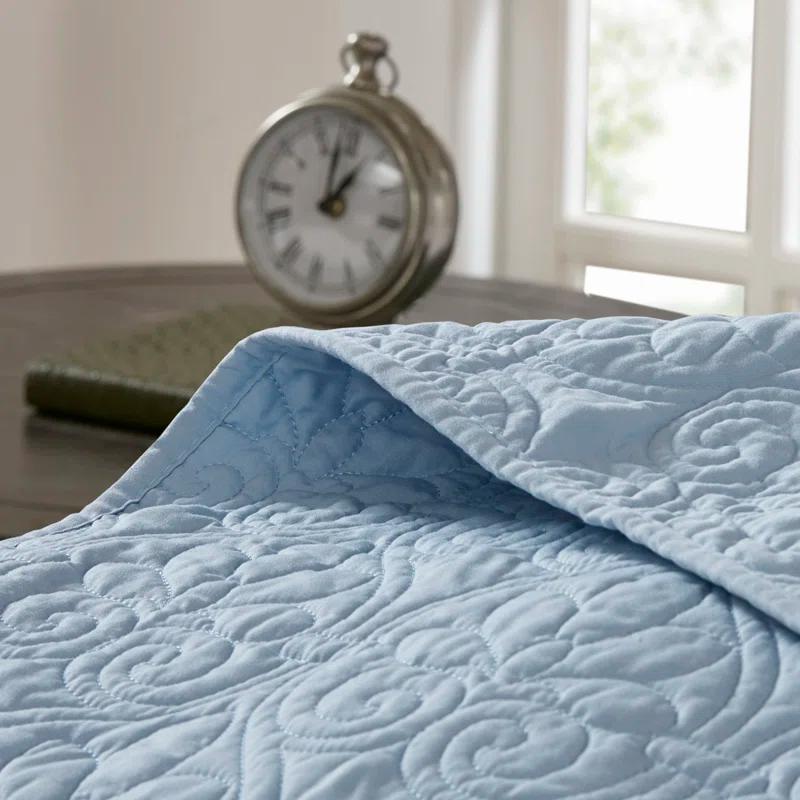 Quebec Reversible Bedspread Set