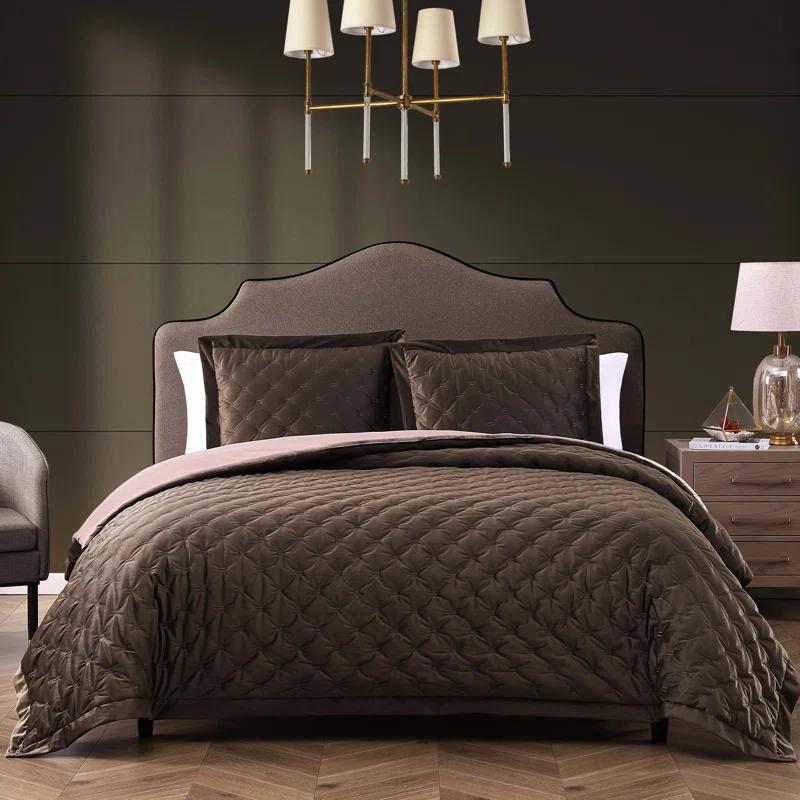 BeBeJan Bebejan 3 Piece Velvet Comforter Set