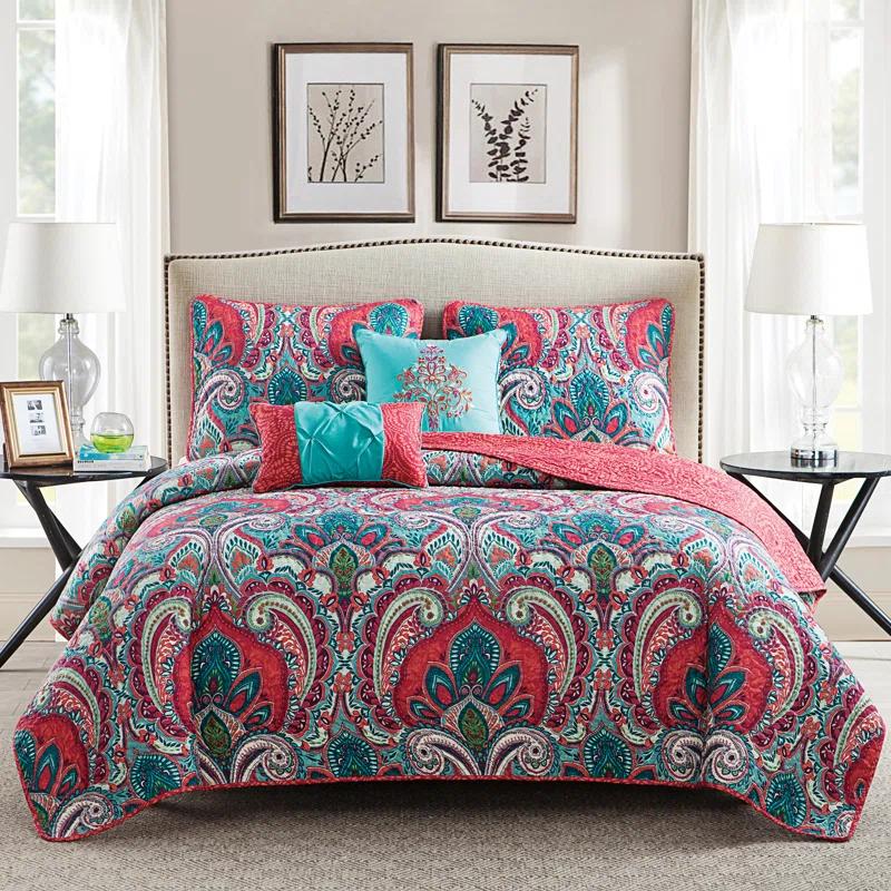 VCNY Casablanca Bohemian Microfiber / Polyester Standard Damask Quilt Set
